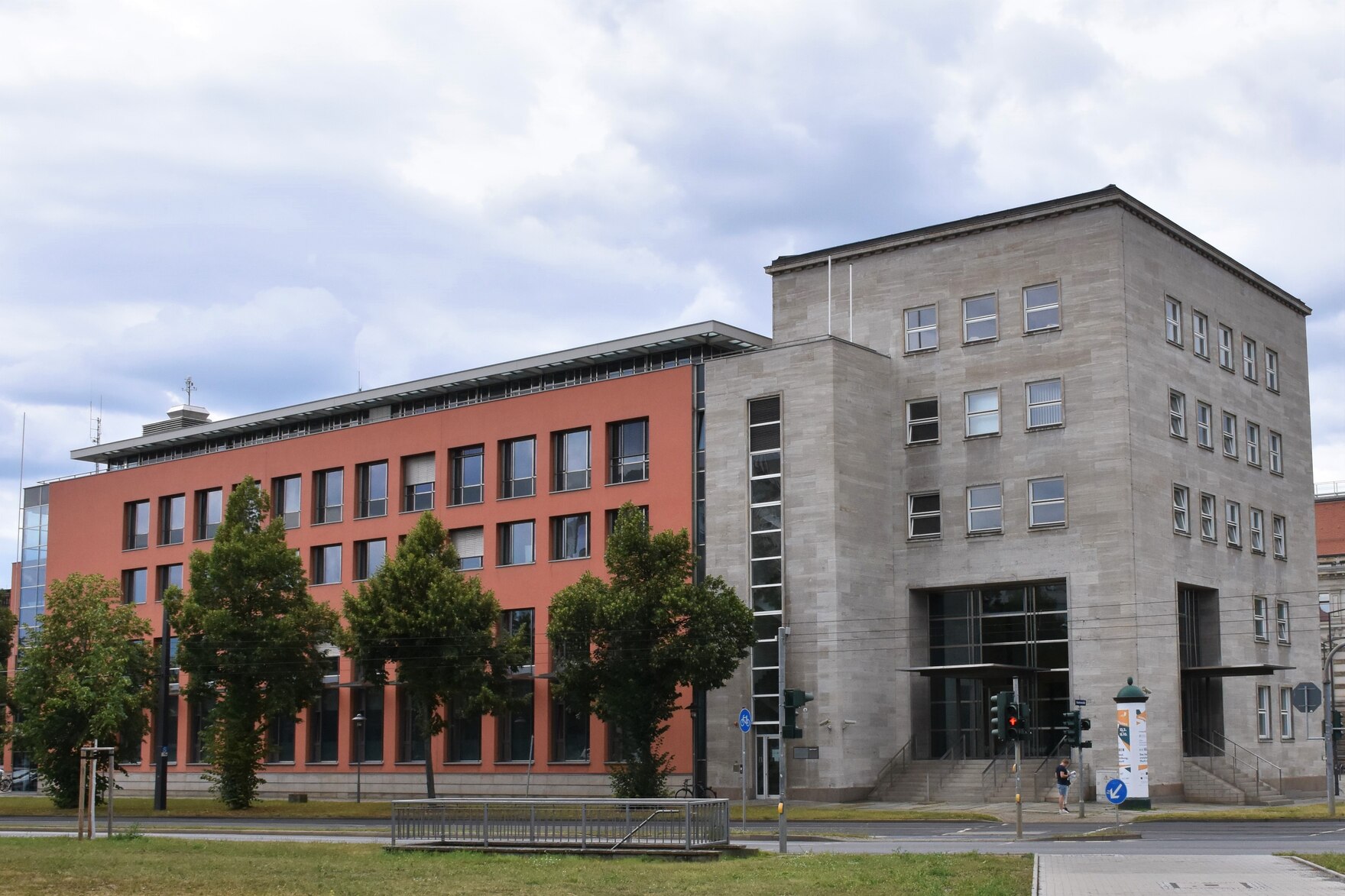 Der Standort St. Petersburger Straße des Staatsministeriums in der Außenansicht